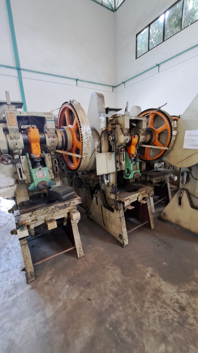 ** ขุมทรัพย์ในกองขยะ 2026: เจาะลึกสมรภูมิ "รีไซเคิล" ยุคใหม่ เมื่อขยะกลายเป็นทองคำที่ใครก็อยากครอบครอง!**